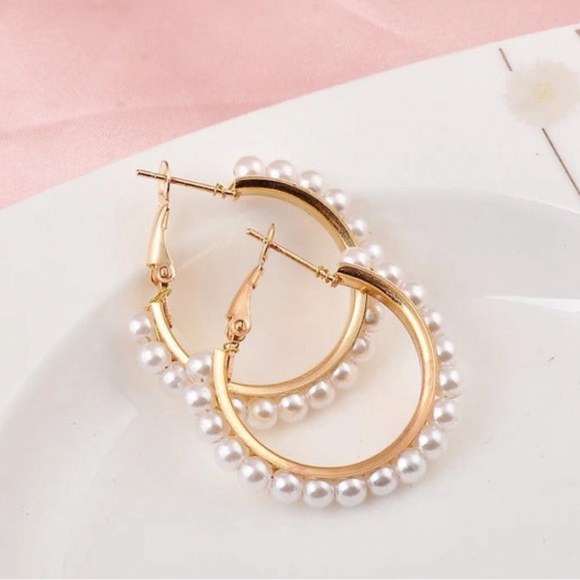 Elegant Small Pearl Gold Hoops - Picture 4 of 7